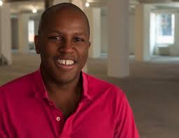 Simon Raab's Instagram, Twitter & Facebook