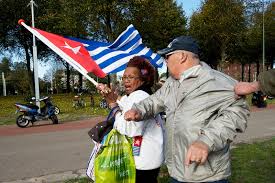 Sinterklaas vlaggetjes voor tijdens de intocht. Zwarte Piet Gerrit De Heus