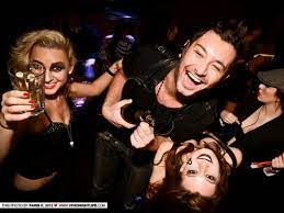 How much space do you need to. Crescendo 133 Photos 84 Reviews Dance Clubs 222 W Ontario St River North Chicago Il Phone Number Menu