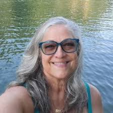 Kelly Mackey's Instagram, Twitter & Facebook