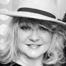 Sharon Crosbie's Instagram, Twitter & Facebook