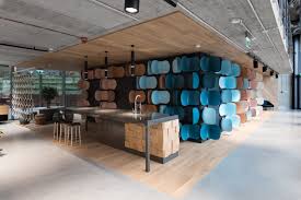 A Minimalist Space Full Of Functionality In A New Flokk Showroom In 2020 Retail Store Interior Design Interior Design Photography Design