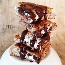 Preworkout Chocolate Sandwich 2 Rebanadas De Pan Tostado 1 2 Taza De Yogurt Griego O Queso Cotagge 2 A 3 Cucharadas De Cocoa 1 Food Breakfast Cereal