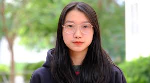 Những cô gái kiên cường bước đến giảng đường