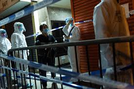 收件人姓名書於中央，地址 書於右側，郵遞區號以阿拉 伯數字端正書於右上角紅框 格內。 寄件人地址. Rlcatau9dddn6m