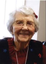 Julianne Dailey's Instagram, Twitter & Facebook