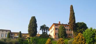 Genieße deinen urlaub in einem ferienhaus mit pool, du haben es dir verdient! Ferienwohnung Mit Pool Am Gardasee 2013 Mieten Gardasee Ratgeber De Die Informationsseite Rund Um Den Gardasee In Italien
