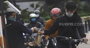 Bicara buka puasa, ada doanya. Lengkap Doa Buka Puasa Dan Niat Puasa Ramadhan Bahasa Arab Dan Artinya Suara Bogor