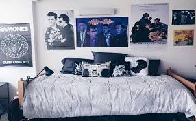 The university's original rose hill campus is located in the bronx on fordham road, while the lincoln center campus is located in manhattan, one block west of columbus circle. 30 Amazing Fordham University Dorm Rooms Society19
