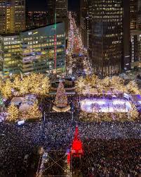 All The Holiday Sparkles Last Night At Detroit S Annual Tree Lighting Ceremony At Campus Martius Park Diamonds In The Sky New York City Travel Christmas Town