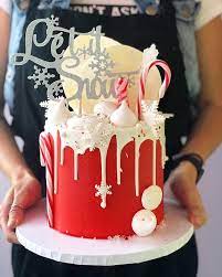 Top 20 amazing chocolate cake decorating ideas | beautiful chocolate birthday cake. We Will Be Open Until 2pm Today Come And Get Your Goodies Christmas Cake Christmas Desserts Party Winter Cake