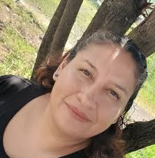 Subió a un avión con su hija, pero ella desapareció... #historia #storytime  #misterio #recomendacionesdepeliculas #flightplan #LocoFer