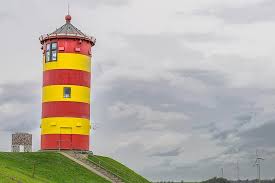 Dann informieren wir sie gerne in unseren narichtens über neuigkeiten, aktuelle veranstaltungen und wissenswertes von der ostfriesischen halbinsel. Pilsum Leuchtturm Krummhorn Urlaube Sehenswurdigkeiten Niedersachsen Himmel Beruhmt Ostfriesland Kuste Norddeutschland Pikist