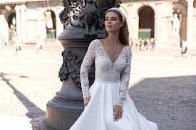 Hochzeitskleider plussize bis konfektionsgrösse 58. Monica Loretti Brautkleider Hochzeitsrausch Brautmoden