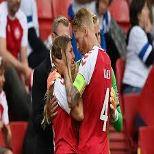 Check spelling or type a new query. ã‚¨ãƒªã‚¯ã‚»ãƒ³ãŒè©¦åˆä¸­ã«æ˜å€' è¦ªå‹ã§ã‚‚ã‚ã‚‹ä»£è¡¨ä¸»å°†ã®è¡Œå‹•ãŒè©±é¡Œ ãƒ©ã‚¤ãƒ–ãƒ‰ã‚¢ãƒ‹ãƒ¥ãƒ¼ã‚¹