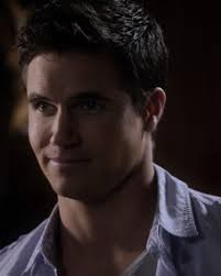 Probably an unpopular opinion but Eric Kahn was hotter than his little  douchebag brother. : r/PrettyLittleLiars