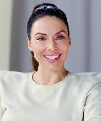 Brittney Cummings's Instagram, Twitter & Facebook