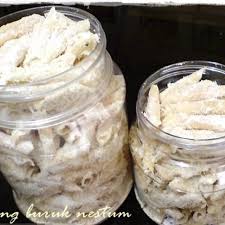 Bukan sahaja bulan syawal yang disambut meriah, ada sesetengah orang juga menyambut ketibaan ramadhan dengan sangat meriah. Kuih Batang Buruk Shopee Malaysia