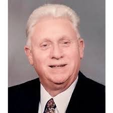 Tom Winner's Instagram, Twitter & Facebook