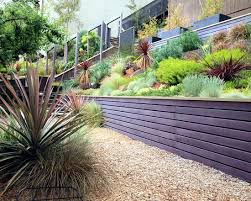 79 Ideas To Build A Retaining Wall In The Garden Slope Protection And Catchy Landscaping Retaining Walls Sloped Backyard Backyard Retaining Walls