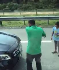 Kereta kencana keluarga kerajaan belanda sempat menuai kontroversi tentang kolonialisme dan rasisme. Mercedes Terangkat Dihent4m Viva Budak Perempuan Tunjuk S4mseng Keluar Kereta Tepuk Bonet Macam G4ngster Walhal Bapa Dia Memandu Tak Betul Tube Viral
