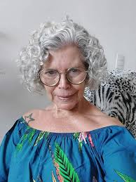 Having curly hair 😩😩😩 minah @Minahdamzz Growing up as a child, what did  you dislike about yourself that you later embraced!!