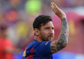 During his playing career he shattered many world records and currently holds the records for. Lionel Messi So Verlief Seine Fabelkarriere Sport Sz De