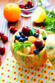 Salade De Fruits Dans Un Melon Salade De Fruits Alimentation Salade De Fruits Dans Un Melon