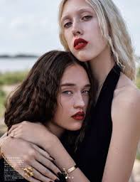 ELIZABETH AND TYG DAVISON: VOUGE JAPAN DECEMBER 2017