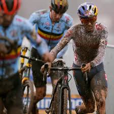Pidcock, corredor con gran habilidad para la disputa de pruebas de ciclocross, mtb y ruta, expresó lo difícil que ha … Pocket Rocket Tom Pidcock Stirs Up The World Of Cyclo Cross Cycling The Guardian