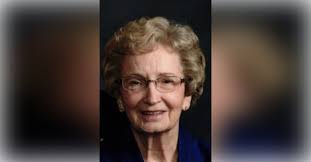 Jan Lovell's Instagram, Twitter & Facebook