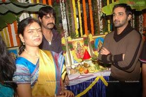 images?q=tbn:ANd9GcR1wghlez7bcH0OlJtD73Y