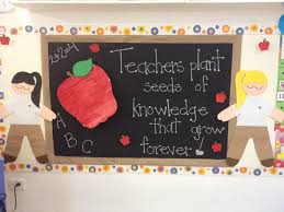 Our gift to you, our teachers, is a bunch of classroom door decorations for almost every season through the next 180 days. 25 Teachers Day Ideas Aluno On