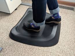 Standing desk mats that also double as a desk chair mat may be even larger at around 36 inches long and 50 inches wide. Best Standing Desk Mat Of 2021 Gearlab