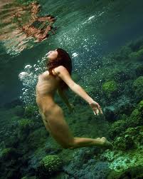 Nude Women Underwater - 66 photos