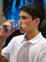 Kids eat more fruits and veggies under new nutrition rules