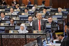 Apparently, the judgmental area of the human brain is not fully developed until the age of 19 (which might explain why there are so many motor accidents for. Malaysian Lawmakers Pass Bill To Lower Minimum Voting Age To 18 Benarnews