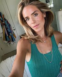 Julia Berolzheimer's Instagram, Twitter & Facebook