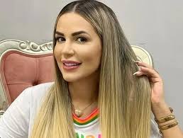 Deolane Bezerra abre o jogo sobre a vida íntima em meio a rumores