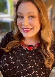 Vanessa Carson's Instagram, Twitter & Facebook