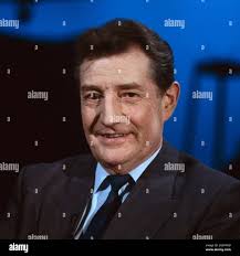 Fritz Walter, deutscher Fußballspieler, Nationalspieler, Fußball-Legende,  spielte beim Verein 1. FC Kaiserslautern im Offensiven Mittelfeld, war  Kapitän der Deutschen Fußball-Mannschaft während der Weltmeisterschaft  1954, beim legendären Wunder von ...