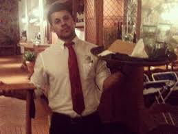 More often the supervisor is the headwaiter who manages the dining room. Dra50 Dining Room Attendant Hausratversicherungkosten