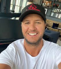 Here are a few photos of luke with some of the kids: Luke Bryan Family Wife Kids Parents Siblings Themefam