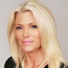 Pamela Helm, Real Estate Agent