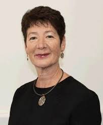 Julie Bundy's Instagram, Twitter & Facebook