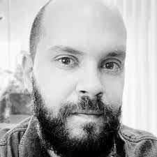 Dan Hefner's Instagram, Twitter & Facebook