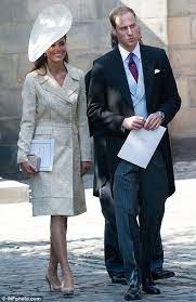 Prince william and his wife, kate middleton, boarded the royal yacht britannia, which was docked in edinburgh, this afternoon in order to celebrate his first cousin zara phillips's wedding with a cocktail party! Give Us A Kiss Newlyweds Zara Phillips And Mike Tindall Mark Their Marriage With A Tender Moment Zara Phillips Wedding Zara Phillips Princess Kate Middleton