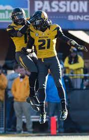 Photo Gallery Missouri 20 Kentucky 10 Kentucky Football Sec Football University Of Kentucky Football