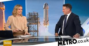 Bezos sets up his rocket startup blue origin. Newsreaders Can T Stop Laughing At The Shape Of Jeff Bezos Rocket Metro News