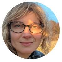 Lisa Doering's Instagram, Twitter & Facebook